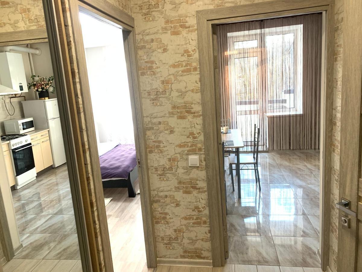 комфортна квартира. поруч парк Apartment *